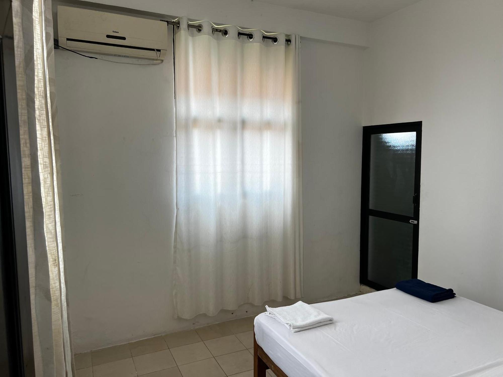 נגומבו Ramlyn Guesthouse & Restaurant מראה חיצוני תמונה