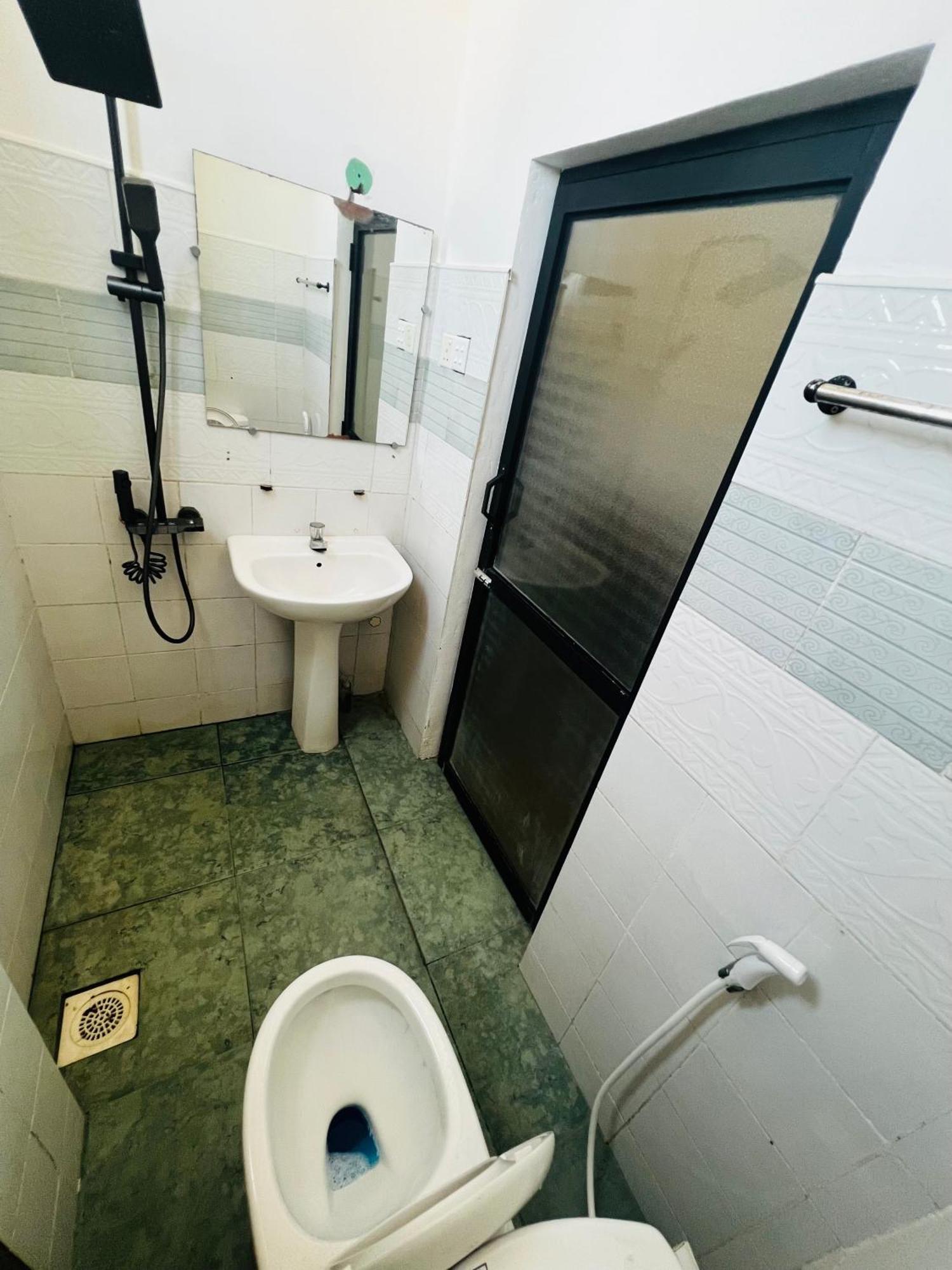 נגומבו Ramlyn Guesthouse & Restaurant מראה חיצוני תמונה